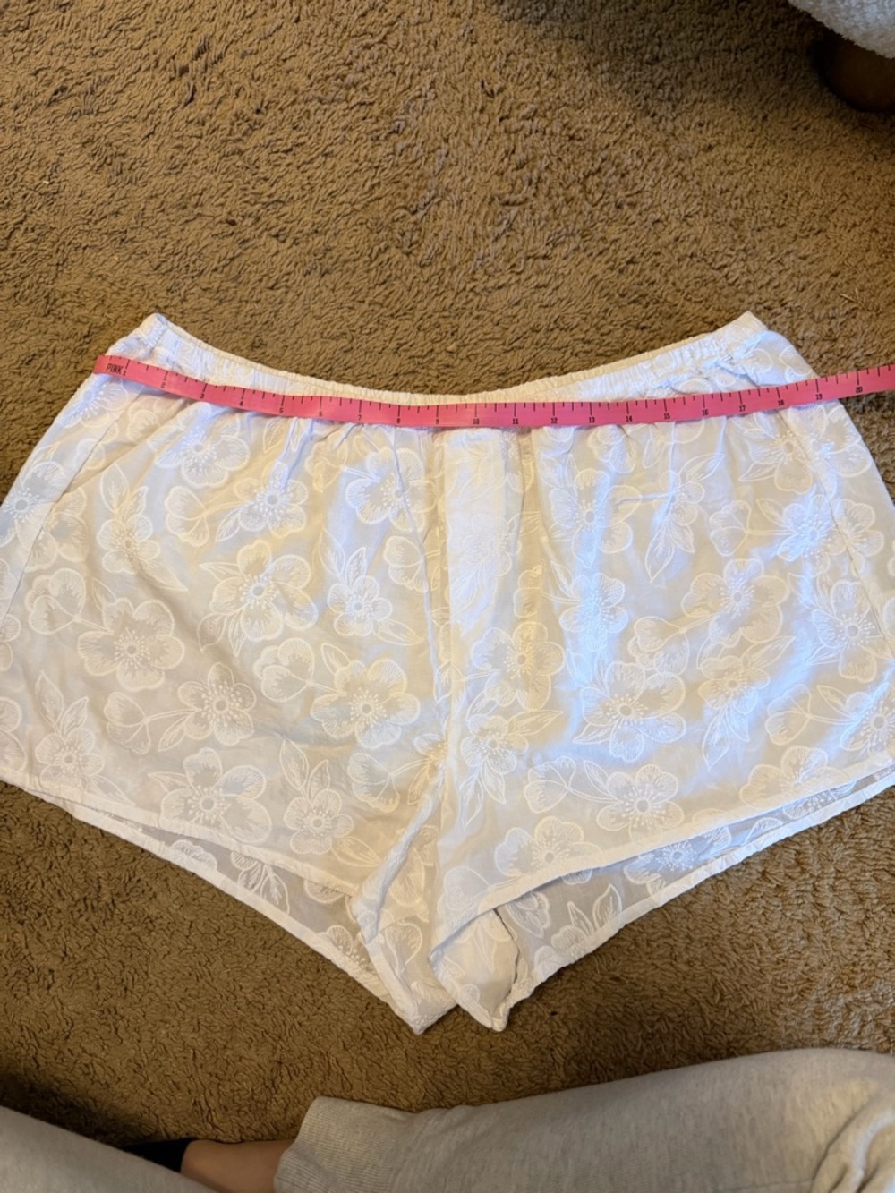 aerie White Floral Lace Shorts